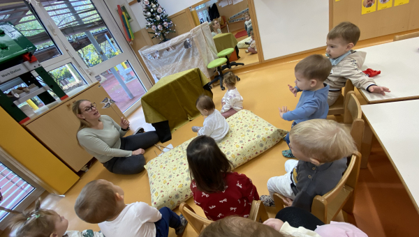 PRAVLJIČNI DECEMBER