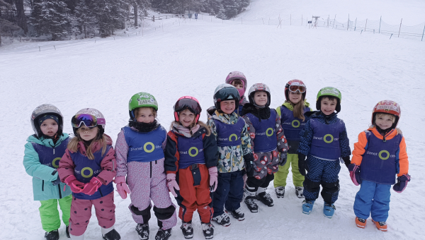 SMUČARSKI TEDEN NA POKLJUKI