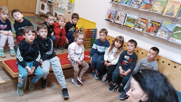 Ciciuhec v knjižnici