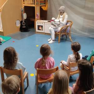 b4f76eedcd6ab5930bbd9a27980dec87_original